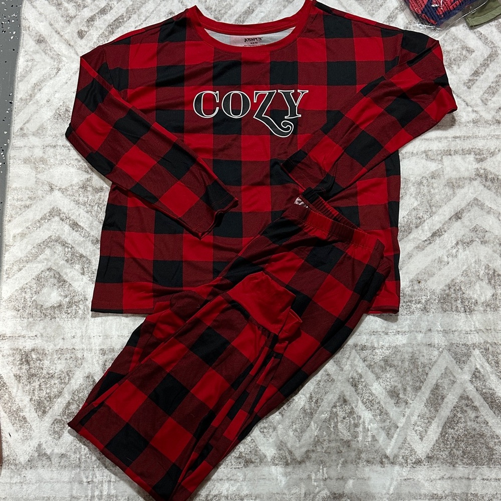 Joyspun cozy red &  black plaid pjs size medium women’s 8-10 brand new with tags
